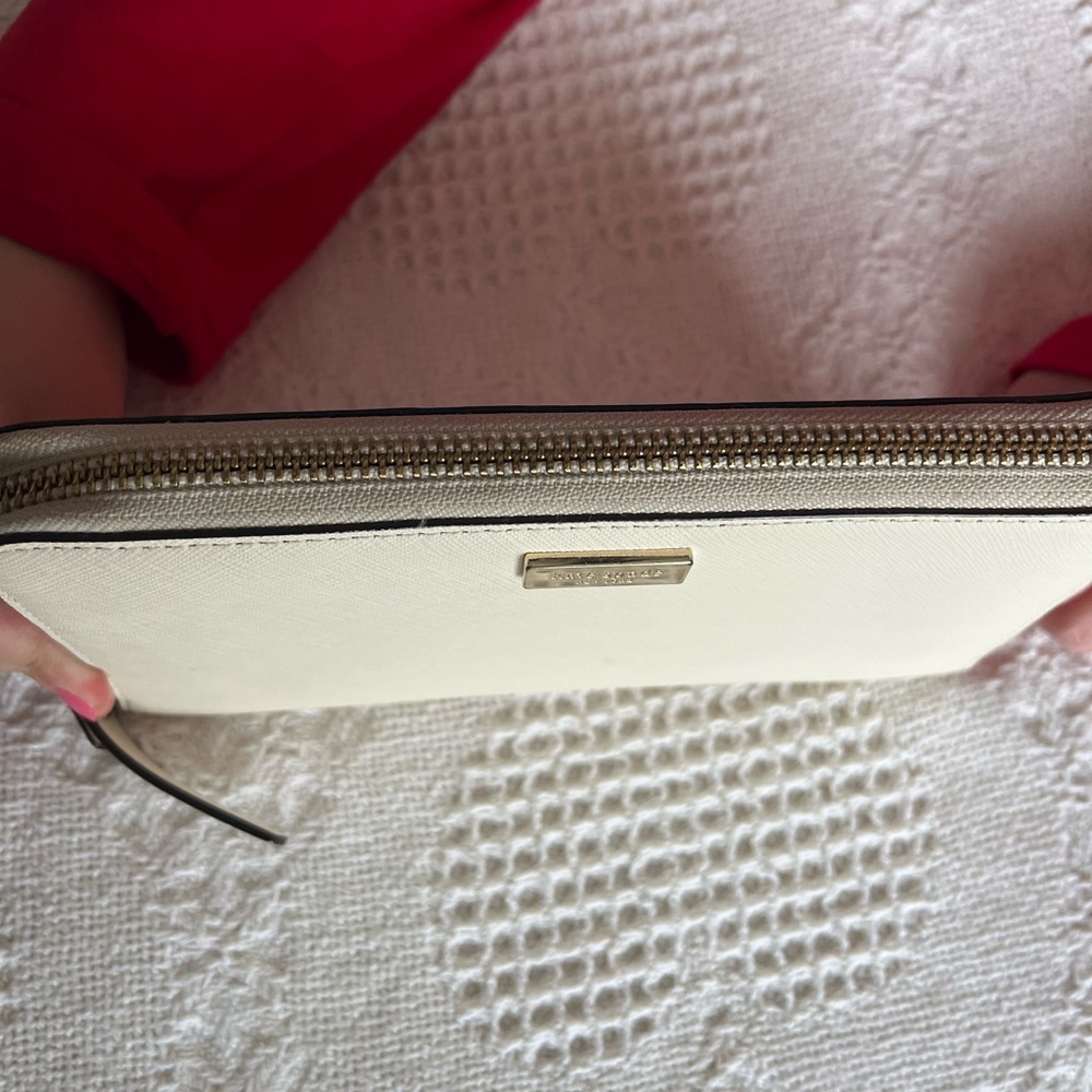 Kate Spade Wallet ♠️ - Picture 3 of 10